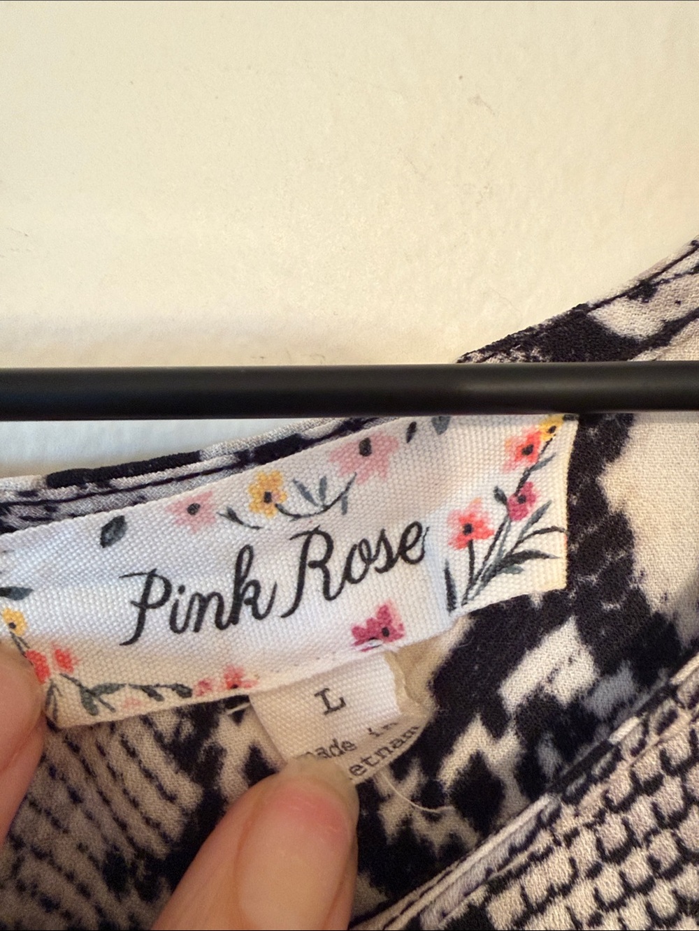 PINK ROSE Snake Print Short Sleeve Blouse - Black & White - Picture 3 of 8